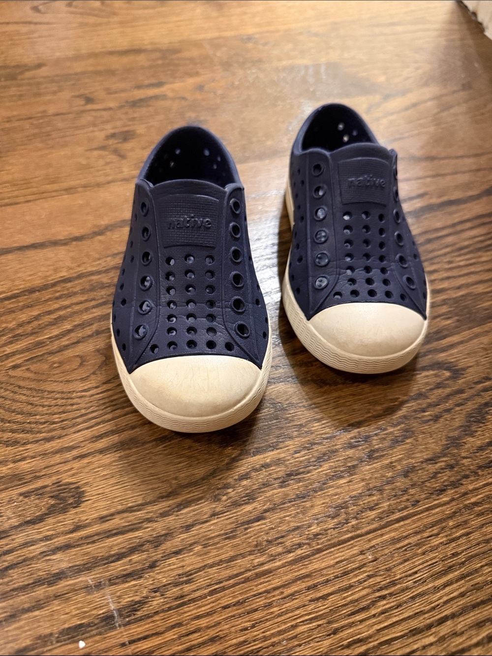Native Jefferson Navy Blue with White Toe Caps size 7 toddler